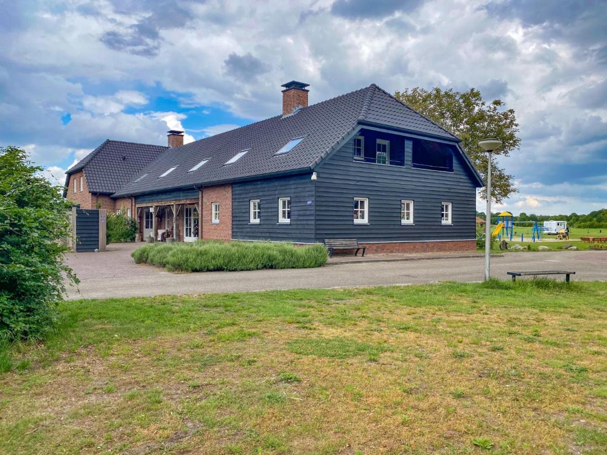 Lodge Slabroek Uden Exterior photo